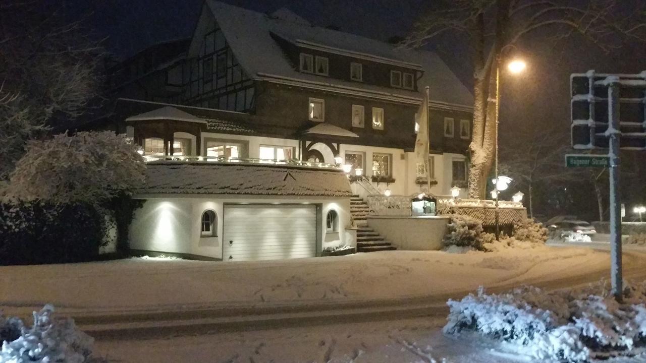 Land-Gut Hotel Zur Bruecke Garni Drolshagen Bagian luar foto