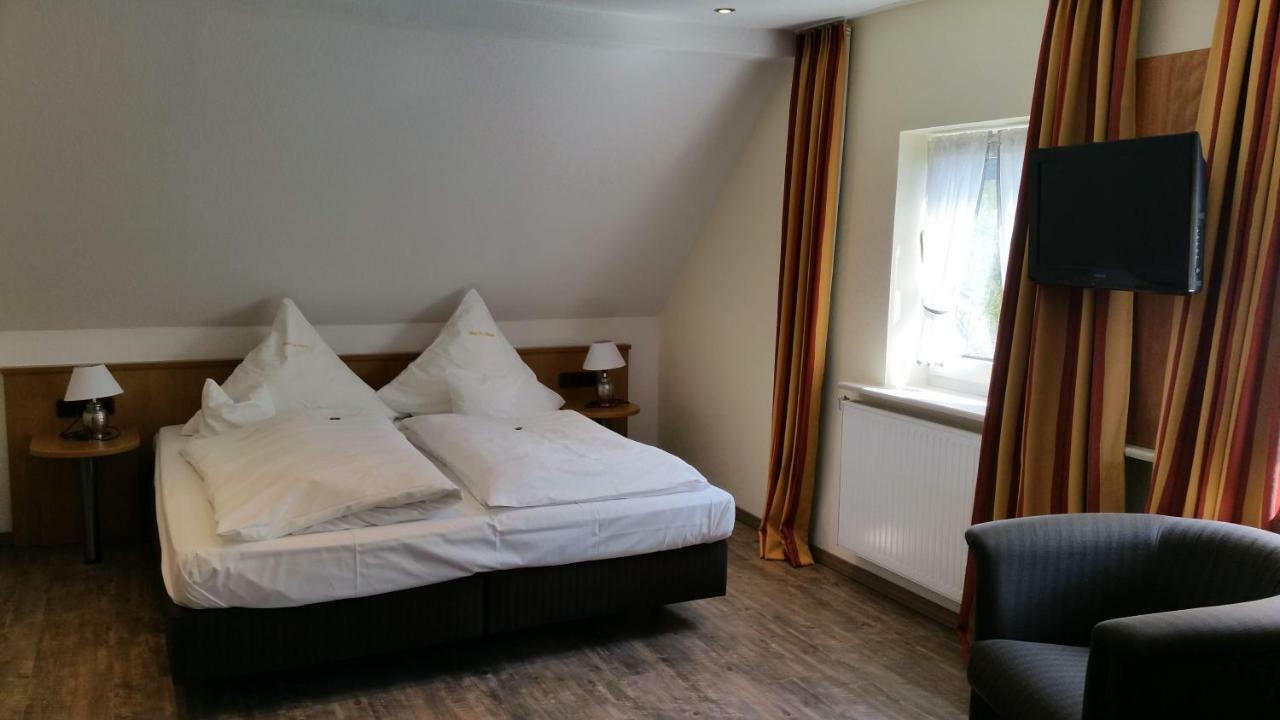 Land-Gut Hotel Zur Bruecke Garni Drolshagen Bagian luar foto