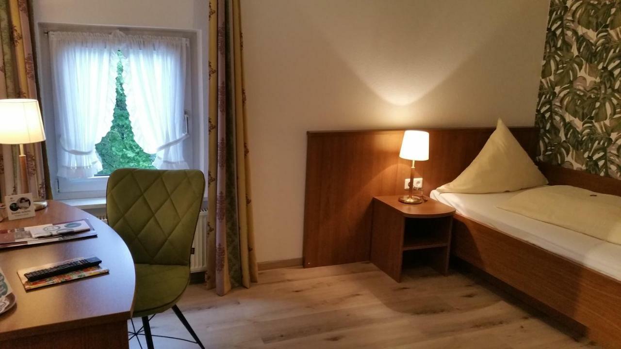Land-Gut Hotel Zur Bruecke Garni Drolshagen Bagian luar foto