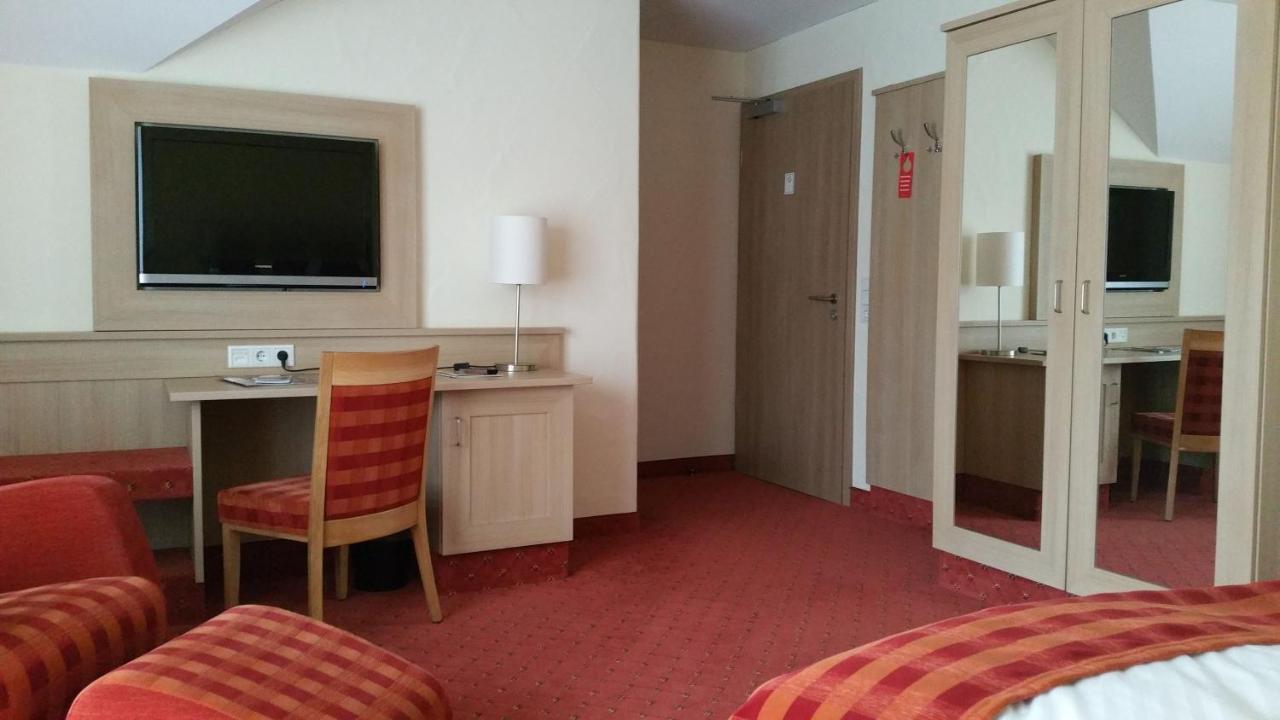 Land-Gut Hotel Zur Bruecke Garni Drolshagen Bagian luar foto